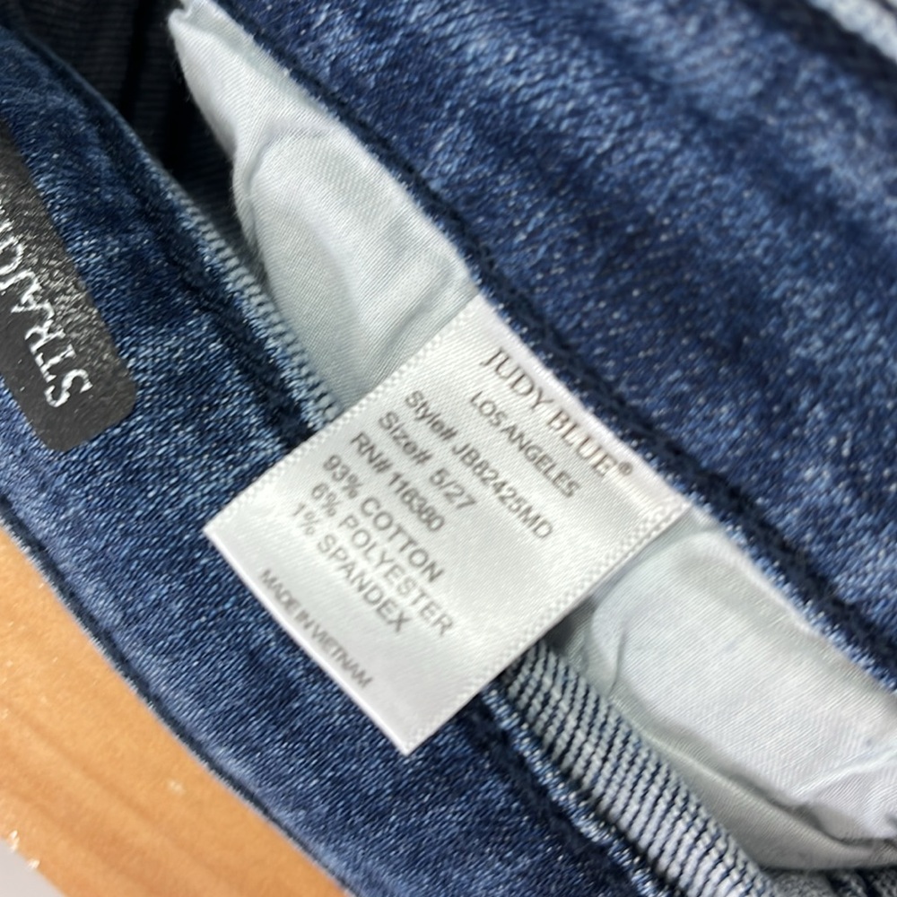 Judy Blue Distressed Straight Jeans size 5/27 Women’s Jeans - Picture 5 of 10